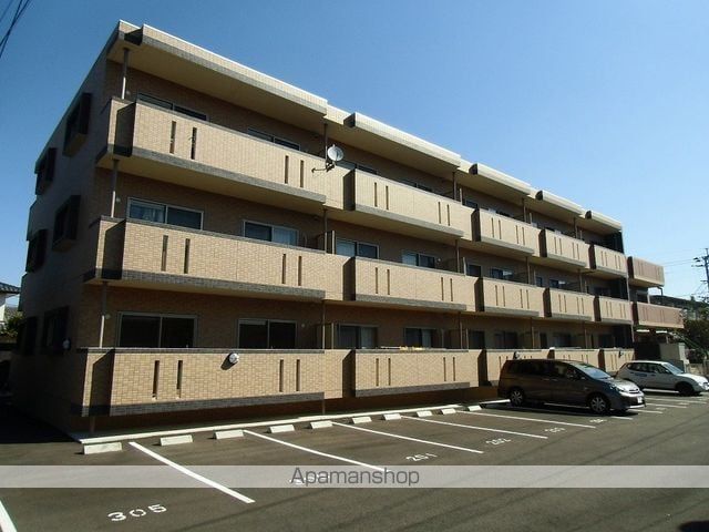 ���C�����N���b�Z���g �����O��