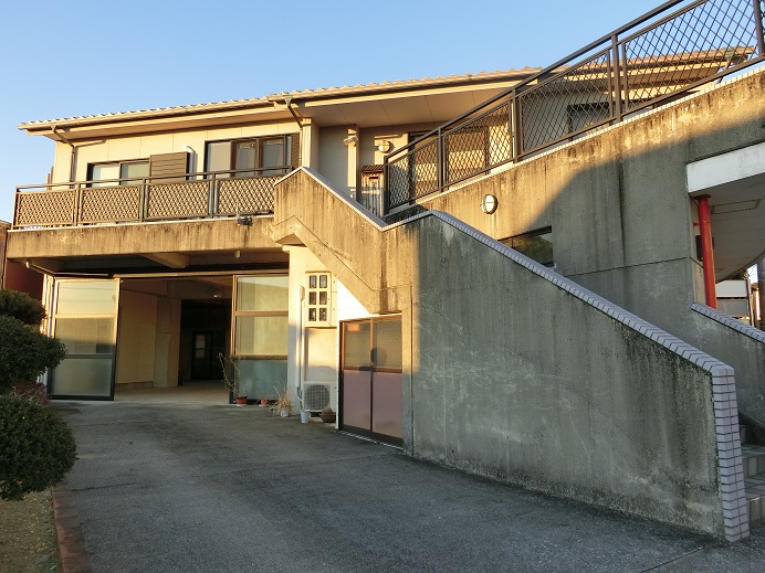 緑ヶ丘中古住宅延岡市緑ヶ丘5丁目にある3LDK＋店舗＋倉庫中古一戸建て 